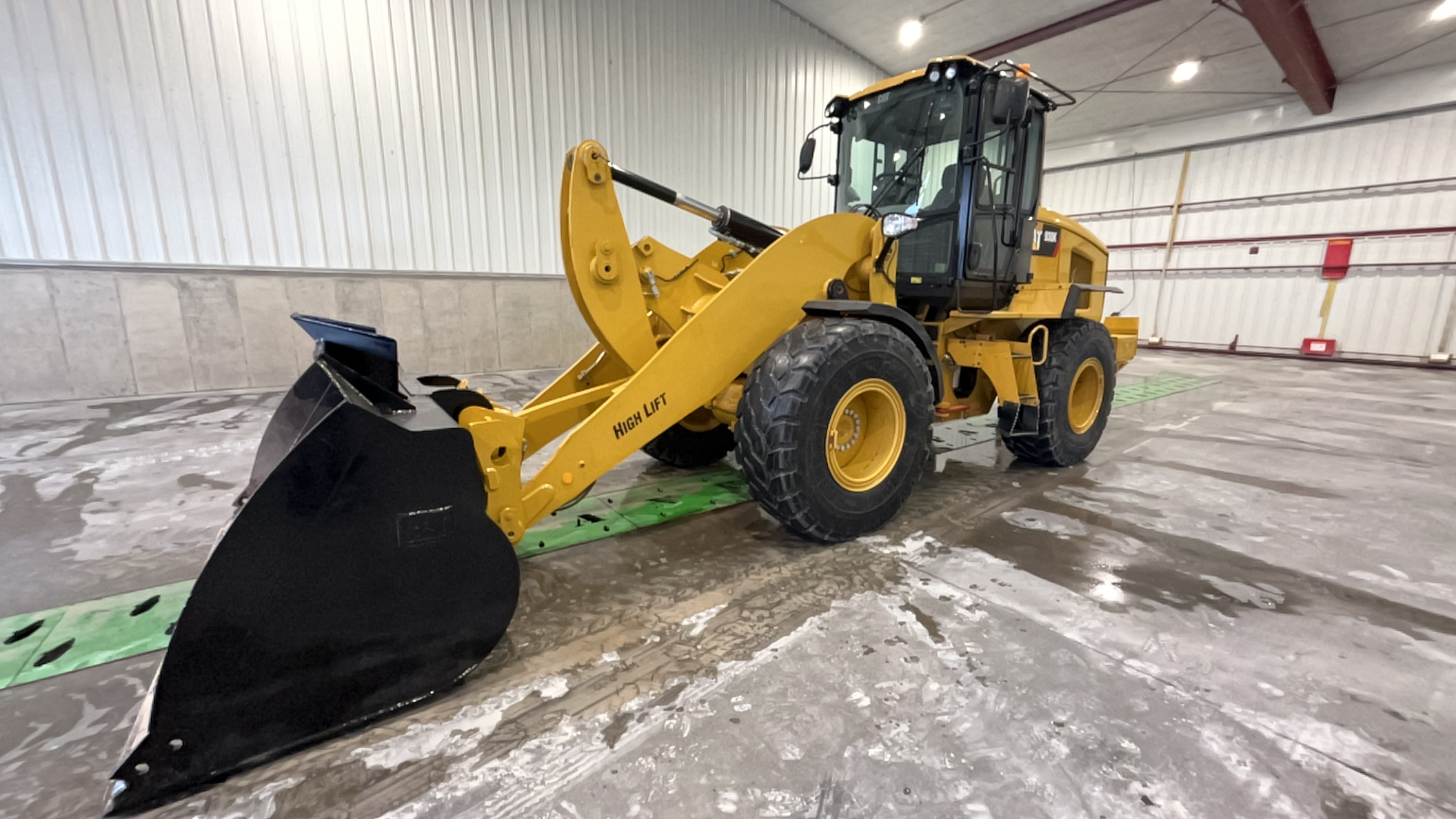 2014 CAT 930K